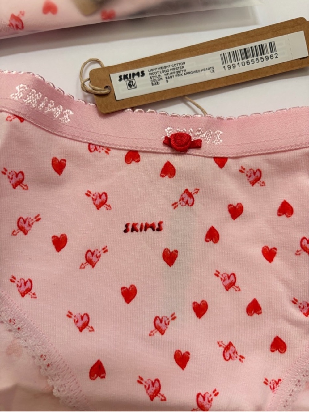 SKIMS Light Pink Briefs with Red Heart Motif - Picture 5 of 6